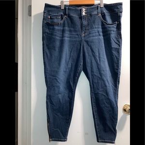 JEGGING - PREMIUM STRETCH MEDIUM WASH WITH ZIP HEM
